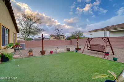 12084 W Makenna Lane, Marana, AZ 85653 - Photo 35