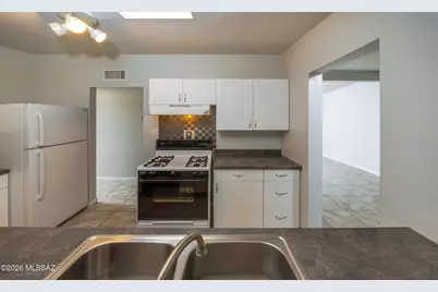 6322 E Duke Drive, Tucson, AZ 85710 - Photo 11