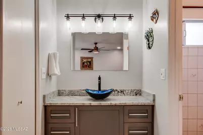 2124 S Oak Park Drive, Tucson, AZ 85710 - Photo 19