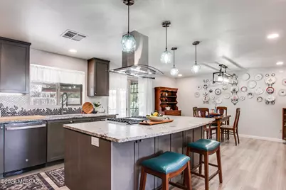 2124 S Oak Park Drive, Tucson, AZ 85710 - Photo 11