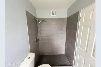 6702 E Scarlett Street, Tucson, AZ 85710 - Photo 13