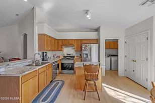 2313 W Horseshoe Pl, Tucson, AZ 85745 - Photo 9