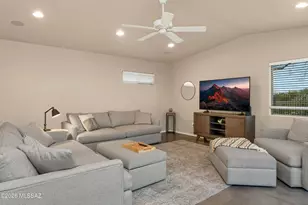 6085 N Panorama View Dr, Tucson, AZ 85704 - Photo 11