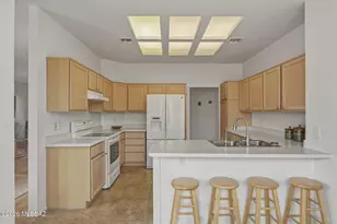 14700 N Flagstone Dr, Oro Valley, AZ 85755 - Photo 9