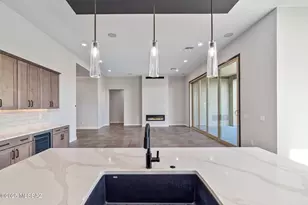 3560 N San Sebastian Dr, Tucson, AZ 85750 - Photo 11