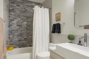 6524 N Foothills Dr, Tucson, AZ 85718 - Photo 25