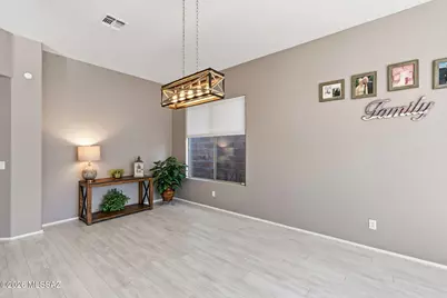 10043 E Denver Hill Drive, Tucson, AZ 85748 - Photo 9