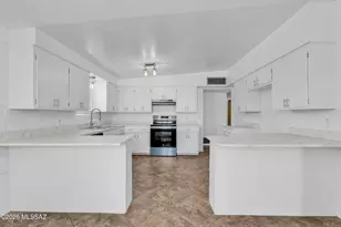 3201 N Olsen Ave, Tucson, AZ 85719 - Photo 7