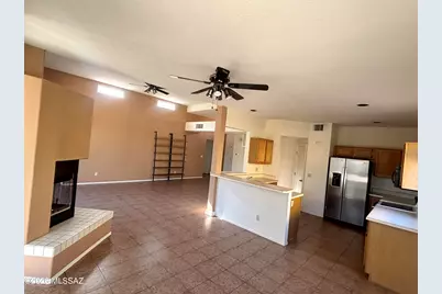 2570 N Dos Hombres Drive, Tucson, AZ 85715 - Photo 5