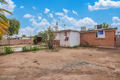 4833 E 23rd Street, Tucson, AZ 85711 - Photo 9