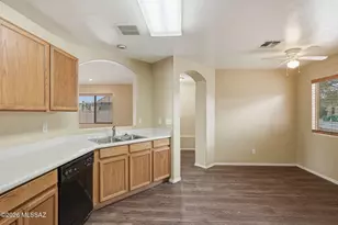 5556 S Desert Redbud Dr, Tucson, AZ 85757 - Photo 31