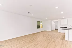 6203 E Campolina Trl, Tucson, AZ 85756 - Photo 11