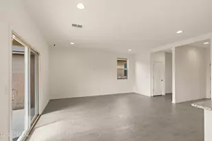 4818 E Greenway Wash Dr, Tucson, AZ 85706 - Photo 7