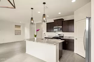 4818 E Greenway Wash Dr, Tucson, AZ 85706 - Photo 9