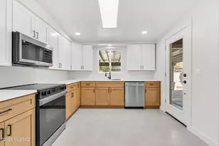 6917 E Calle Bellatrix, Tucson, AZ 85710 - Photo 13