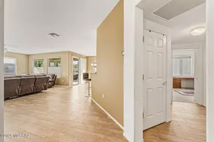 1917 W Vista Ridge Dr, Green Valley, AZ 85622 - Photo 5