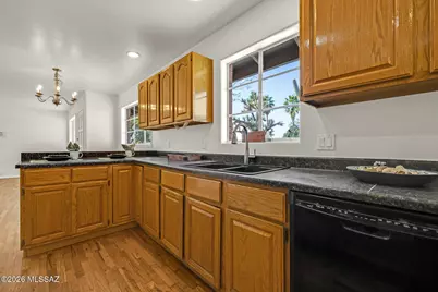 2758 N Warren Avenue, Tucson, AZ 85719 - Photo 3