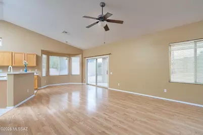 9172 N Treasure Mountain Drive, Tucson, AZ 85742 - Photo 3