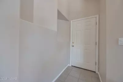 8685 S Desert Dove Drive, Tucson, AZ 85747 - Photo 5