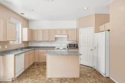 93 W Camino Presidio Quemado, Sahuarita, AZ 85629 - Photo 19