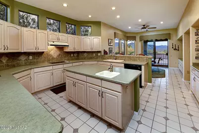 4209 S Emelita Drive, Green Valley, AZ 85622 - Photo 7