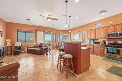 566 N Feke Court, Green Valley, AZ 85614 - Photo 11