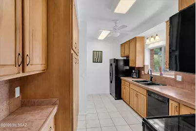 8110 E Daniella Circle, Tucson, AZ 85715 - Photo 11