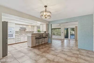 250 E Paseo Chuparosas, Green Valley, AZ 85614 - Photo 11