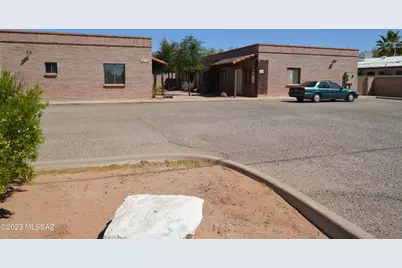4115 E North Street #2, Tucson, AZ 85712 - Photo 1