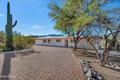 5122 W Camino De La Amapola, Tucson, AZ 85745 - Photo 3