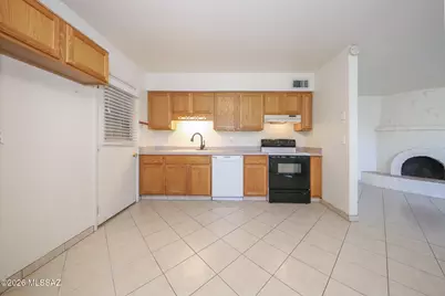 4370 N Hansa Place, Tucson, AZ 85705 - Photo 9
