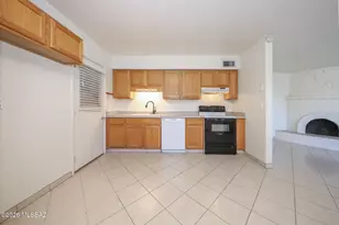 4370 N Hansa Pl, Tucson, AZ 85705 - Photo 9