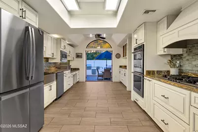 4911 E Oakmont Drive, Tucson, AZ 85718 - Photo 17