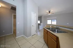 6807 W Quailwood Way, Tucson, AZ 85757 - Photo 27