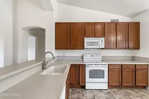 881 N Desert Deer Pass, Green Valley, AZ 85614 - Photo 17