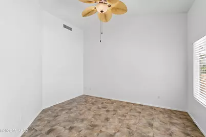 881 N Desert Deer Pass, Green Valley, AZ 85614 - Photo 11