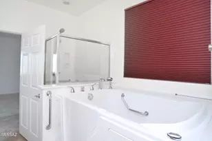 9505 S Quiet Dove Dr, Tucson, AZ 85747 - Photo 41