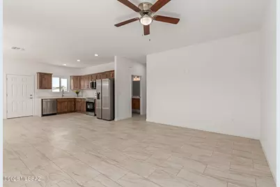 10225 S Suncrest Drive, Tucson, AZ 85756 - Photo 3