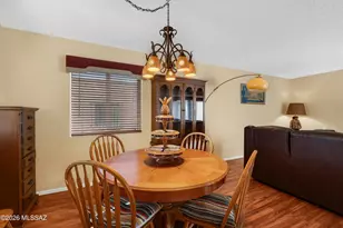 8427 E Foursome Ln, Tucson, AZ 85710 - Photo 11