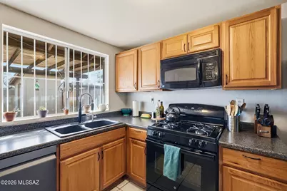 2591 W Vereda Amarillo, Tucson, AZ 85746 - Photo 9