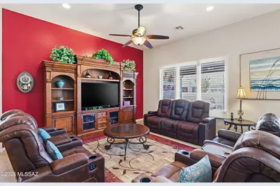 2209 E Bluejay Bluff Lane, Green Valley, AZ 85614 - Photo 9