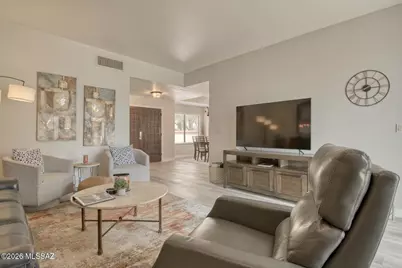 1184 E Camino Diestro, Oro Valley, AZ 85704 - Photo 23