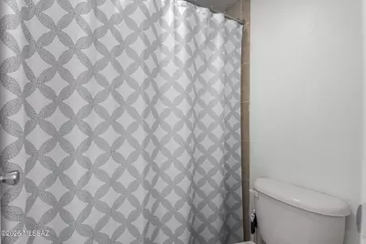 1810 E Blacklidge Drive, Tucson, AZ 85719 - Photo 15