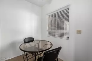 1810 E Blacklidge Dr, Tucson, AZ 85719 - Photo 7