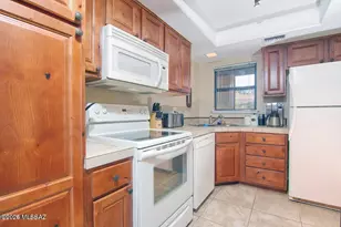 6651 N Campbell Ave, Tucson, AZ 85718 - Photo 13