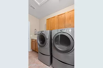 8647 E Louhelen Way, Tucson, AZ 85747 - Photo 27