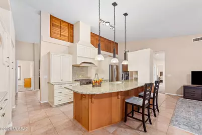 8647 E Louhelen Way, Tucson, AZ 85747 - Photo 9