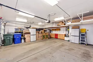 8647 E Louhelen Way, Tucson, AZ 85747 - Photo 25