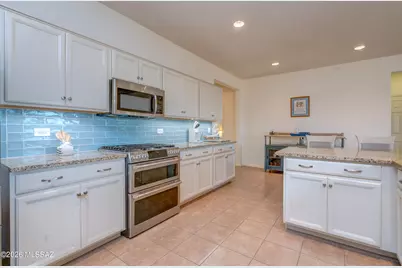 38676 S Running Roses Lane, Tucson, AZ 85739 - Photo 13