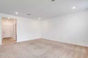 7845 S Sugarbend Dr, Tucson, AZ 85757 - Photo 17